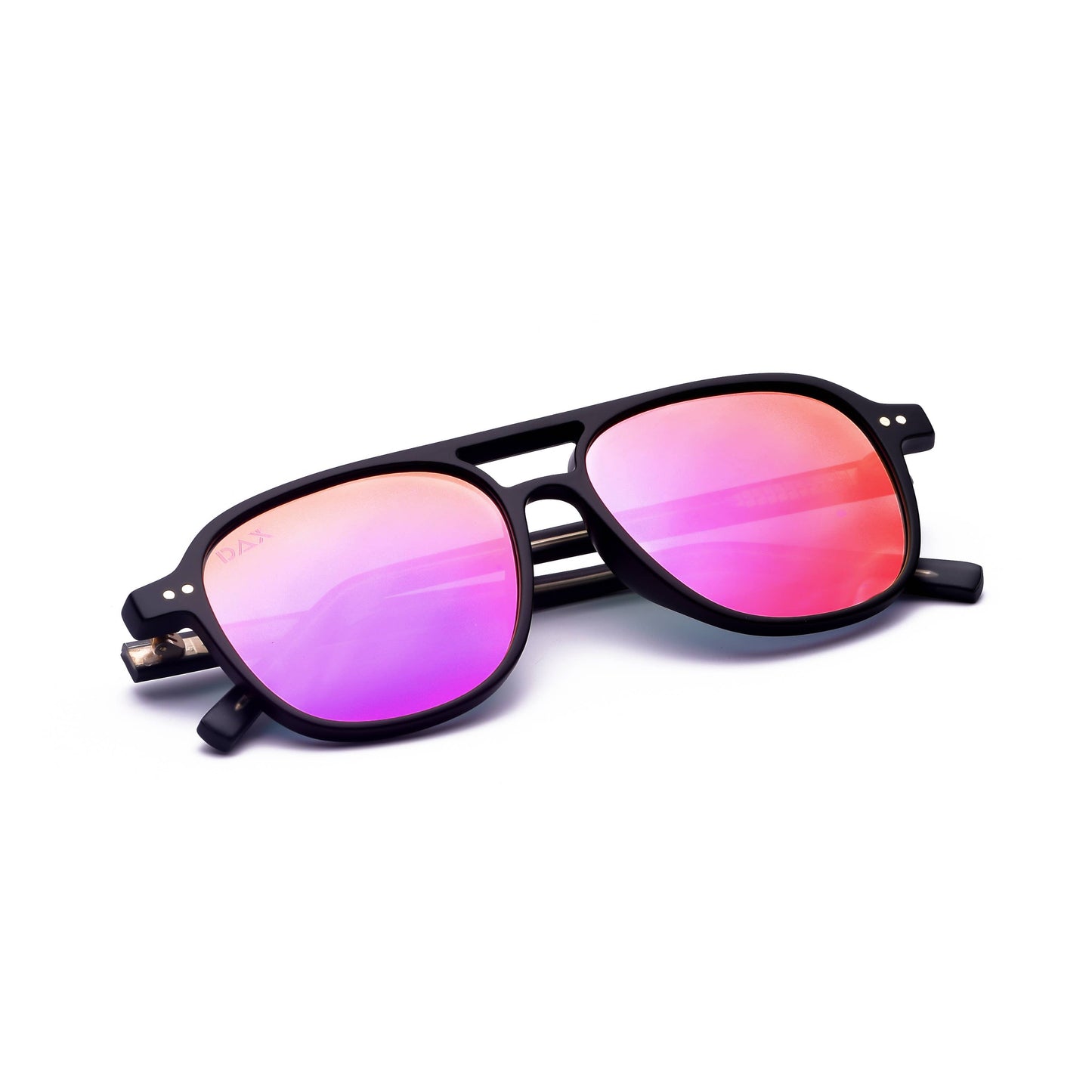 Briggs: Hot Pink