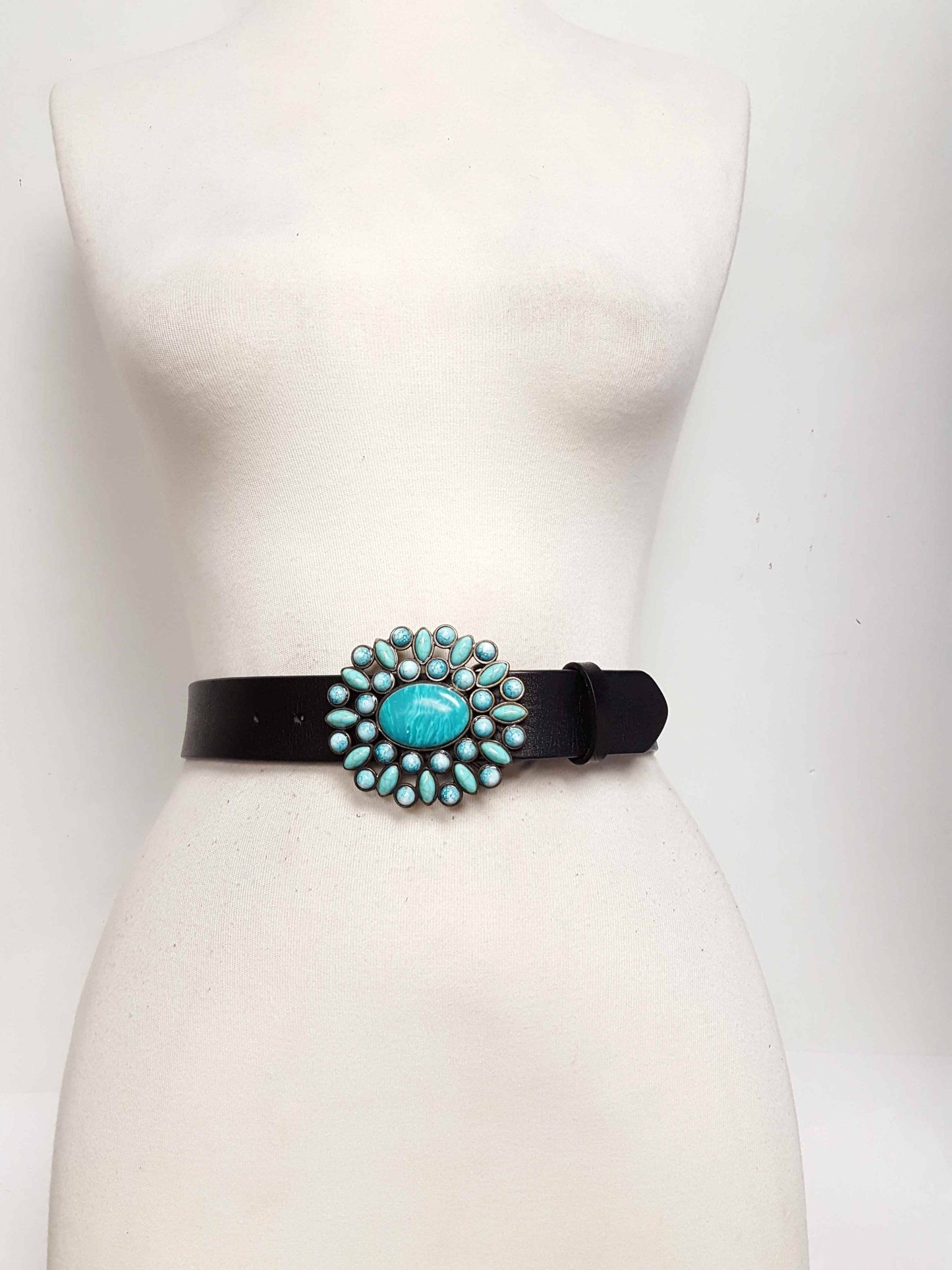 Genuine leather belt w. Western Turquoise Floral Buckle: Black