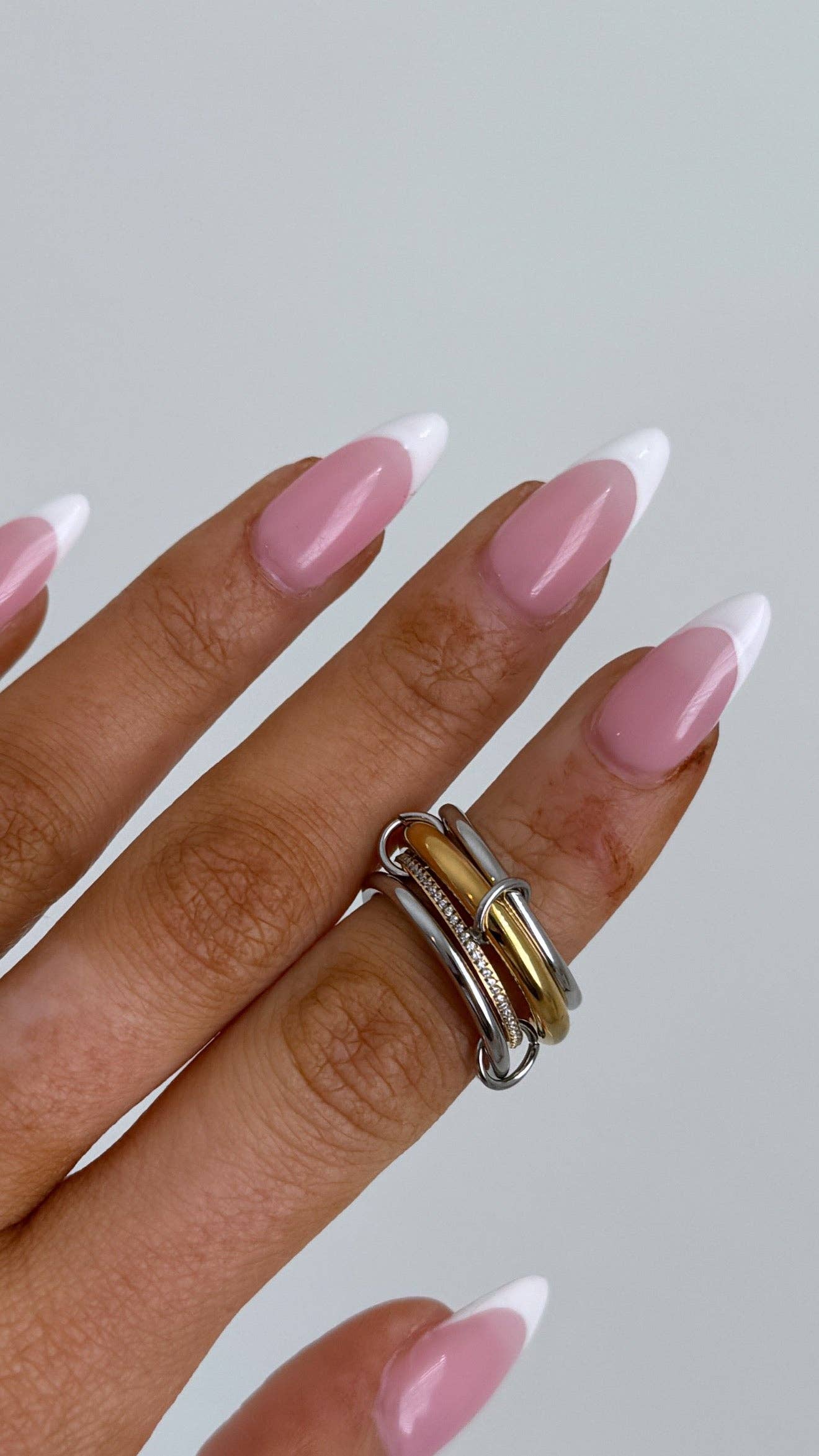 GIA RING: 7