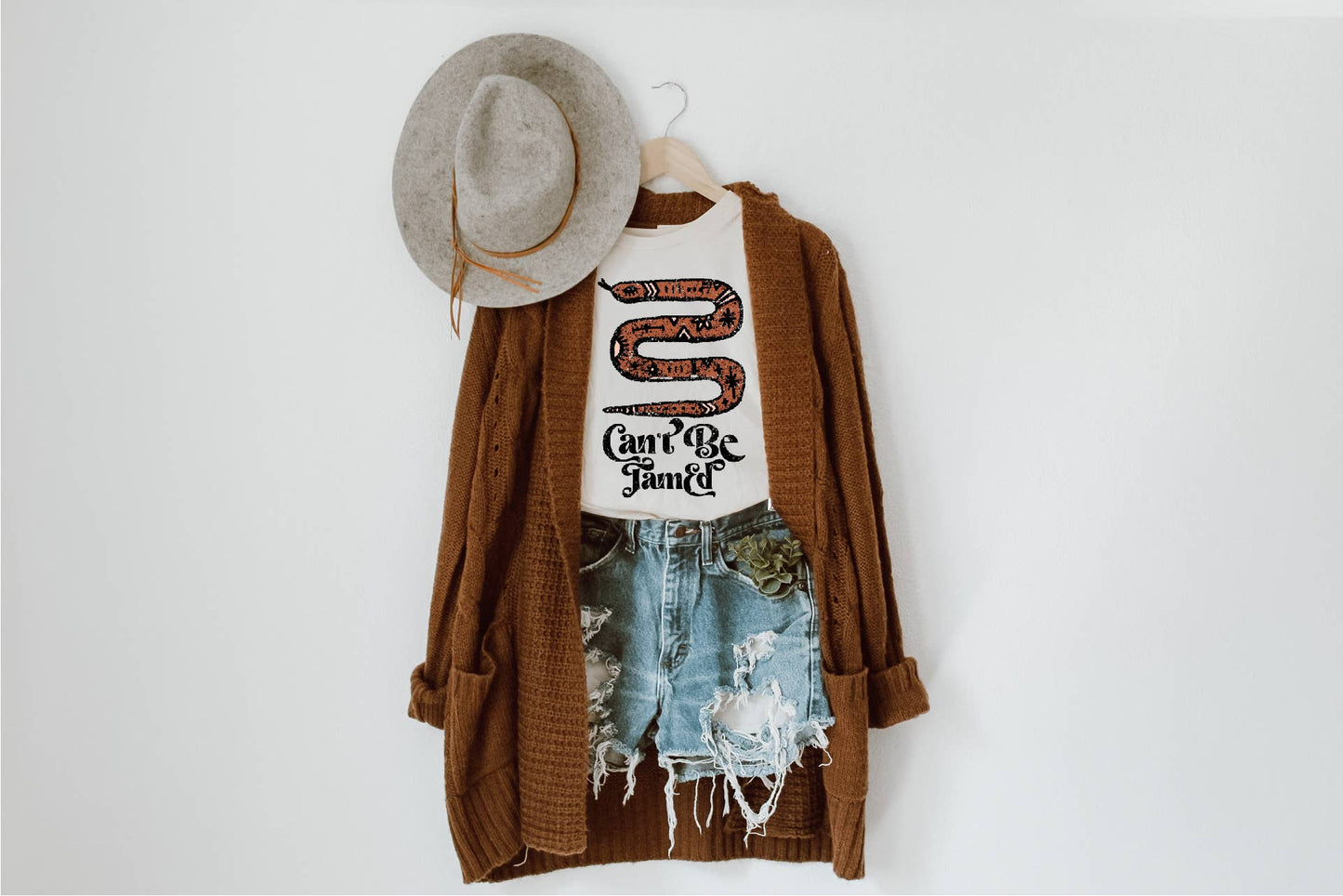 Can't Be Tamed Tee: S