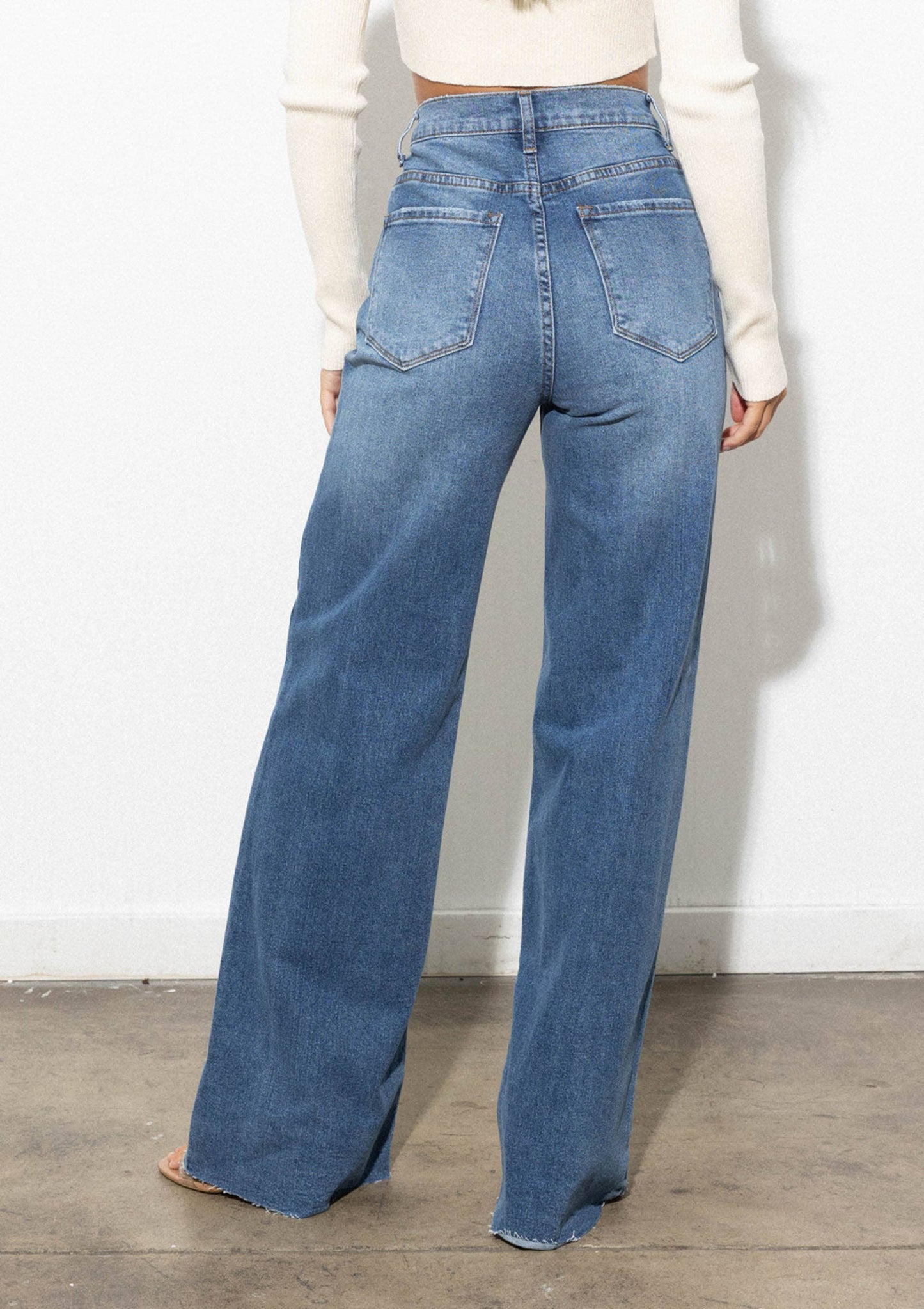 Wide Leg Jeans w/Comfort Stretch: Light Stone