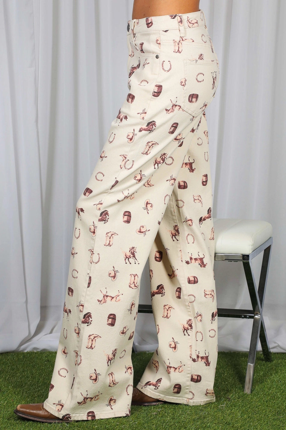 Western-Inspired Print Pattern Straight Leg Jeans