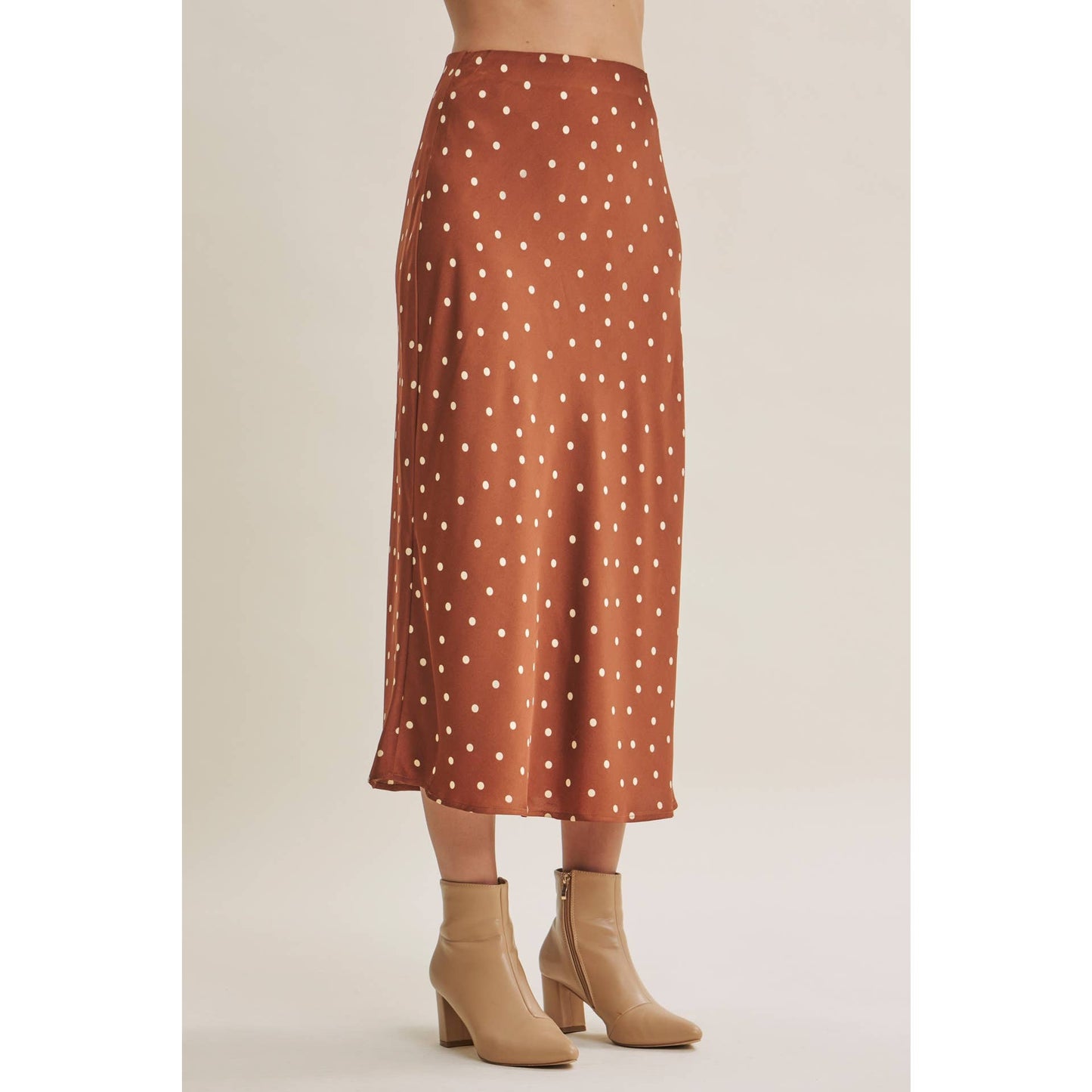 NOSTALGIC AND MODERN SATIN POLKA DOT BIAS MIDI SKIRT: CAMEL/BEIGE / L