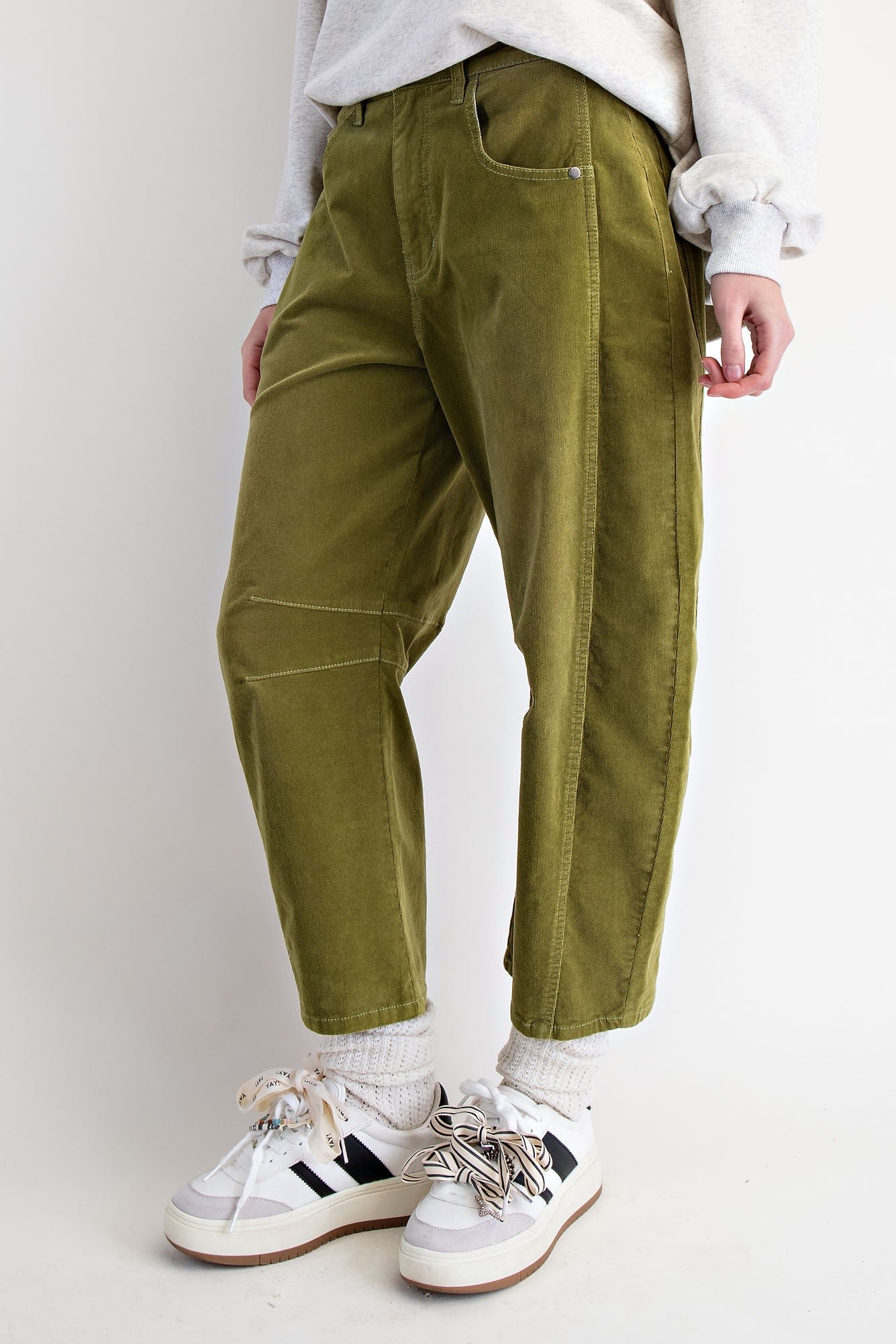 Green Juice Strech Corduroy Barrel Pants