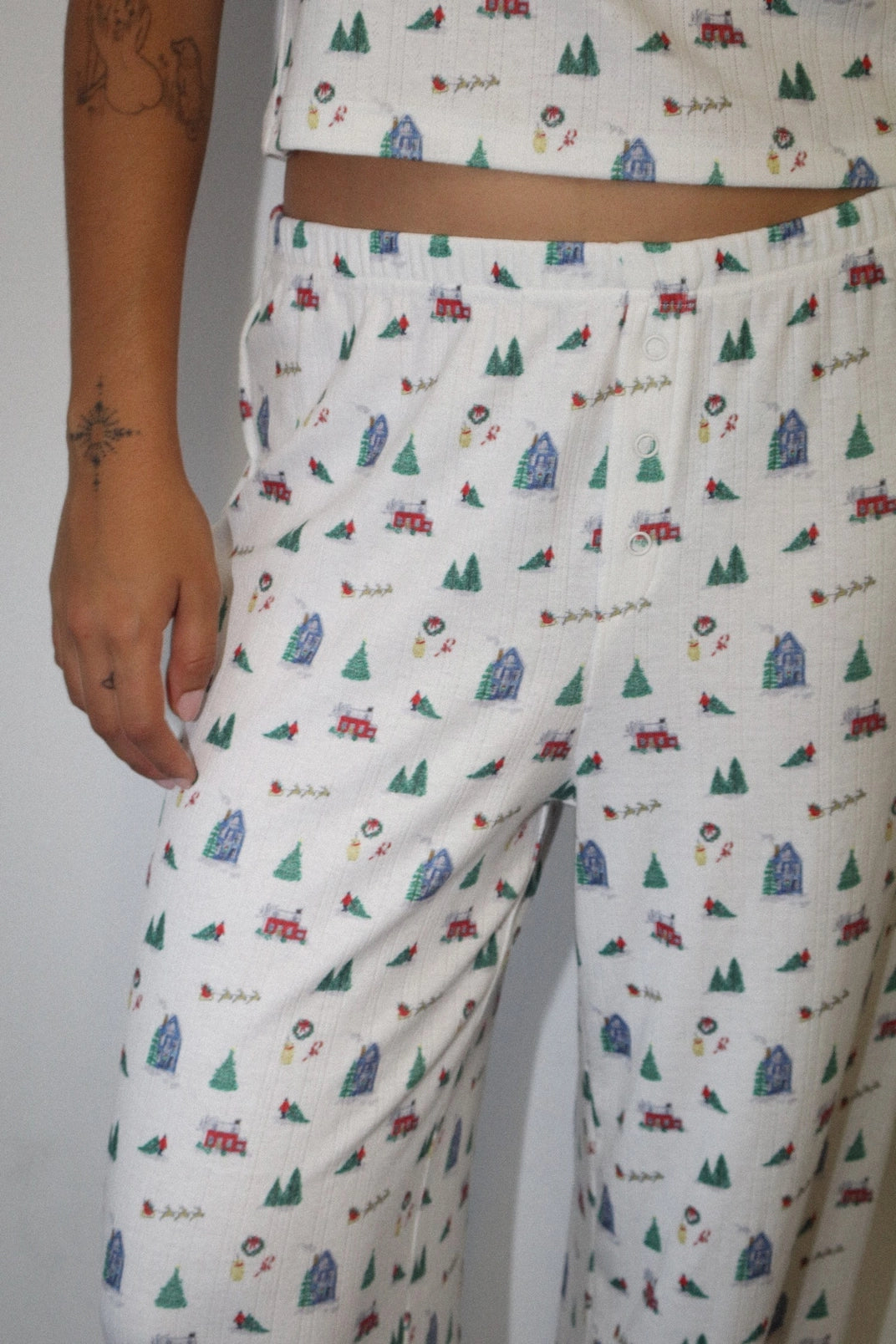 Merry Moments Holiday Print Wide-Leg Lounge Pants