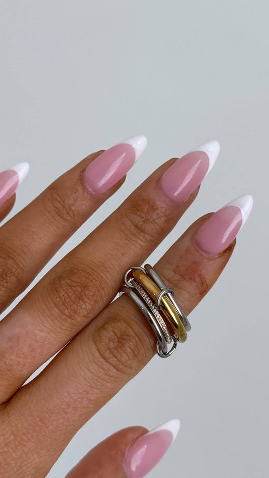 GIA RING: 7