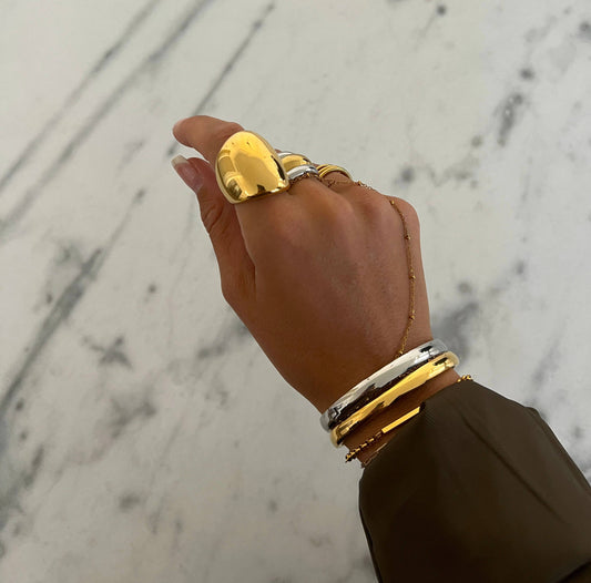 THE CLARA RING : 7
