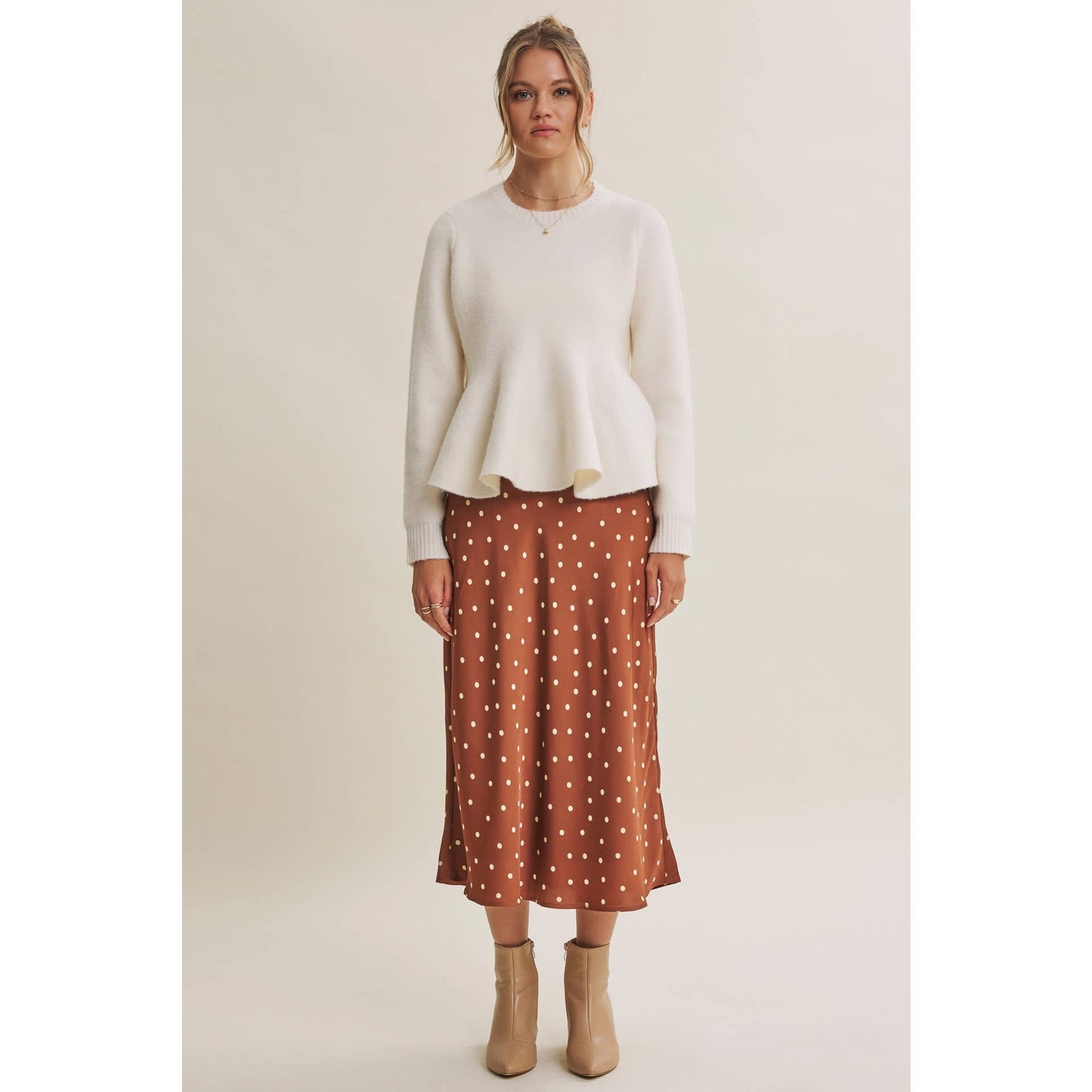 NOSTALGIC AND MODERN SATIN POLKA DOT BIAS MIDI SKIRT: CAMEL/BEIGE / L