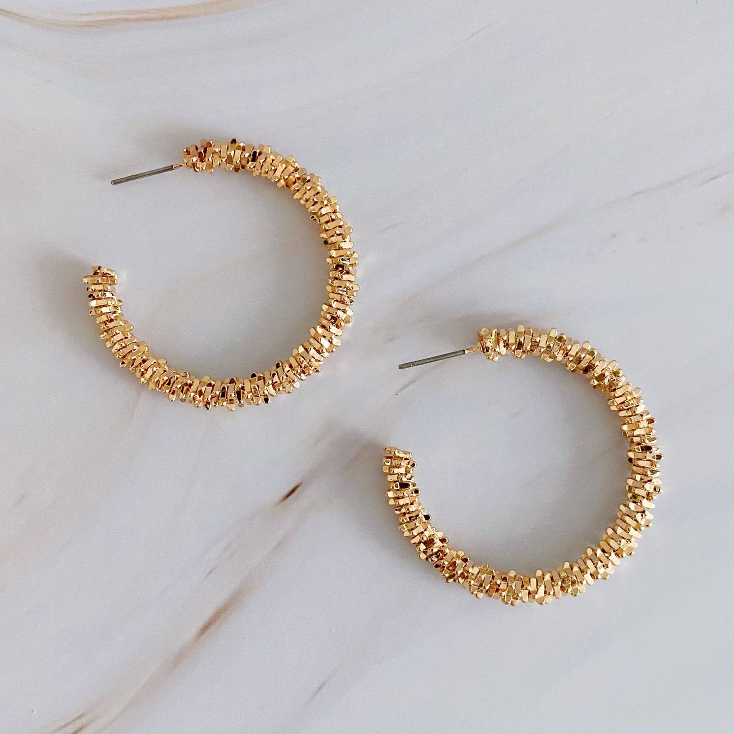 Golden Pebbles Hoop Earrings: Gold