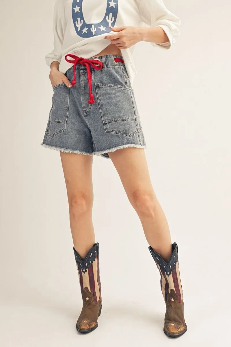 Washed Denim Frayed Hem Shorts w/Red Belt