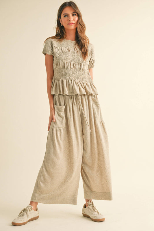 T4291ST   RAYON SHORT SLEEVE SMOCKING DETAIL TOP