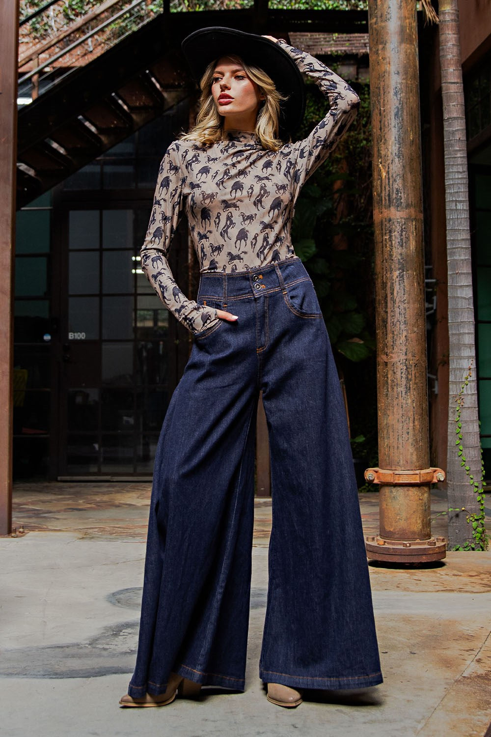 Mesh Horse Graphic Mock Neck Top