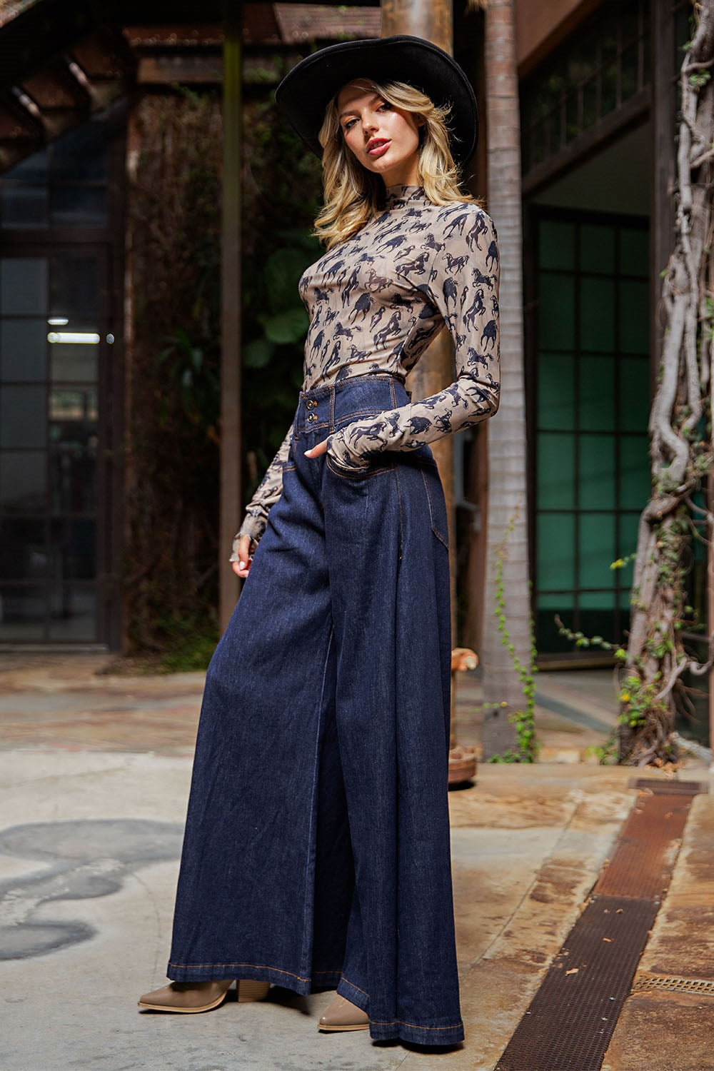 Mesh Horse Graphic Mock Neck Top