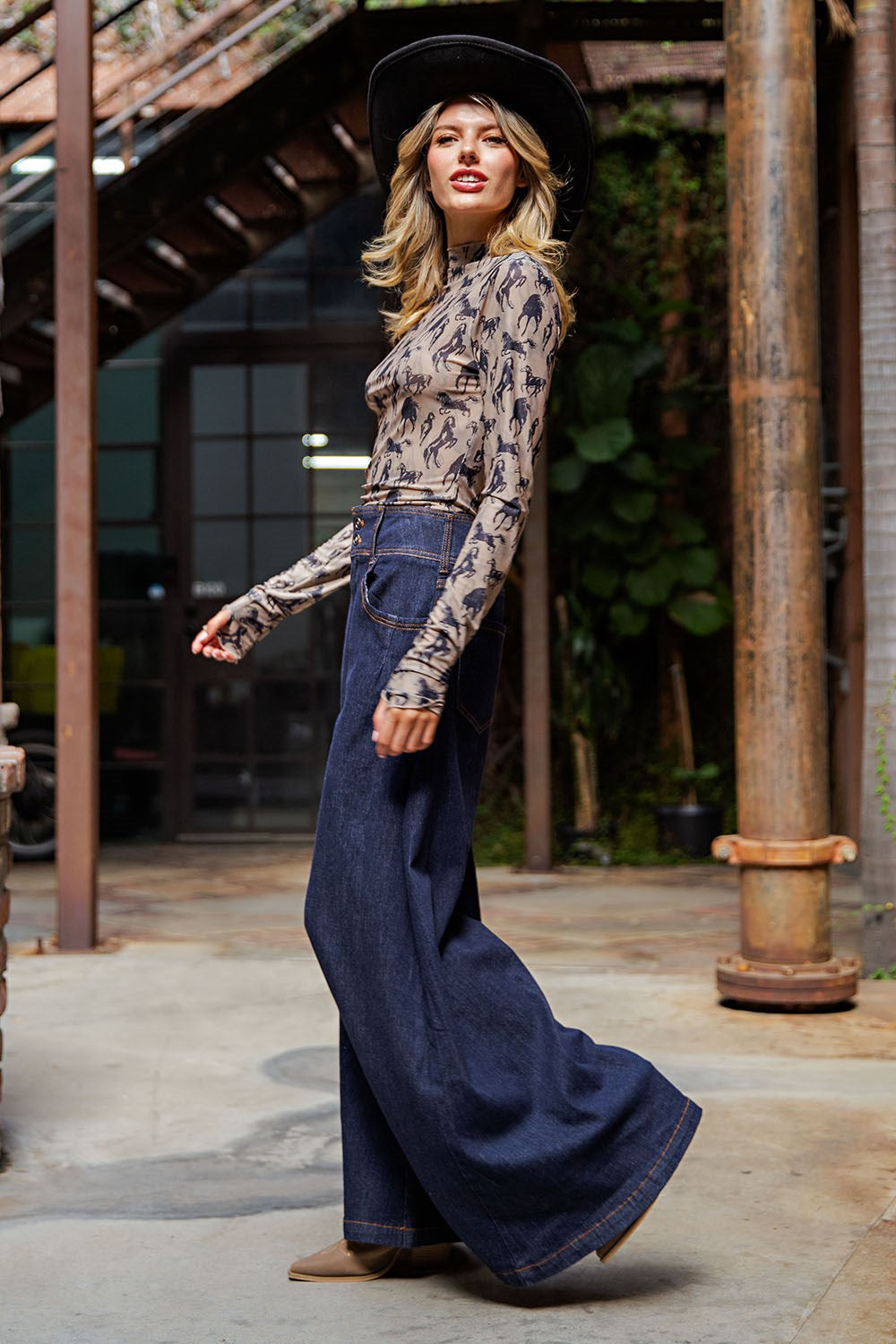 Mesh Horse Graphic Mock Neck Top