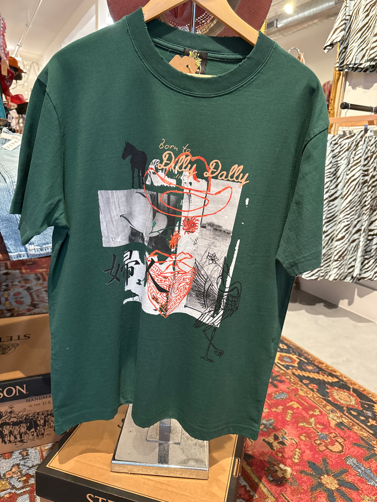 Dilly Dally Tee