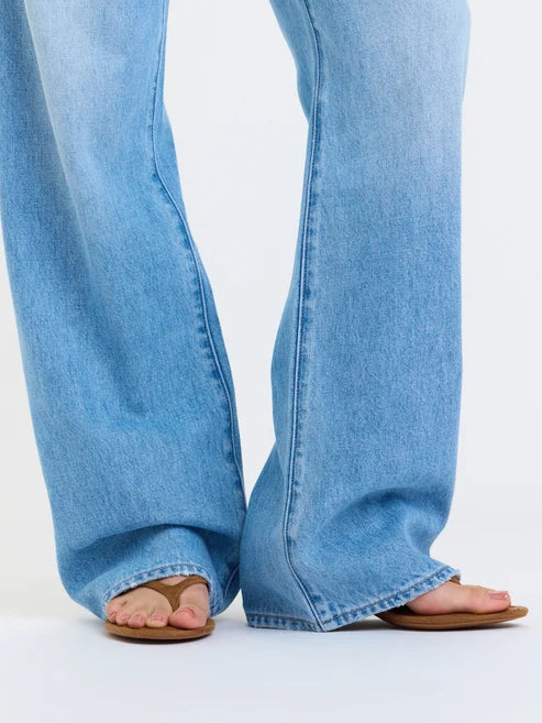 2k Mid Rise Relaxed Baggy Pant in Pulse - Daze Denim
