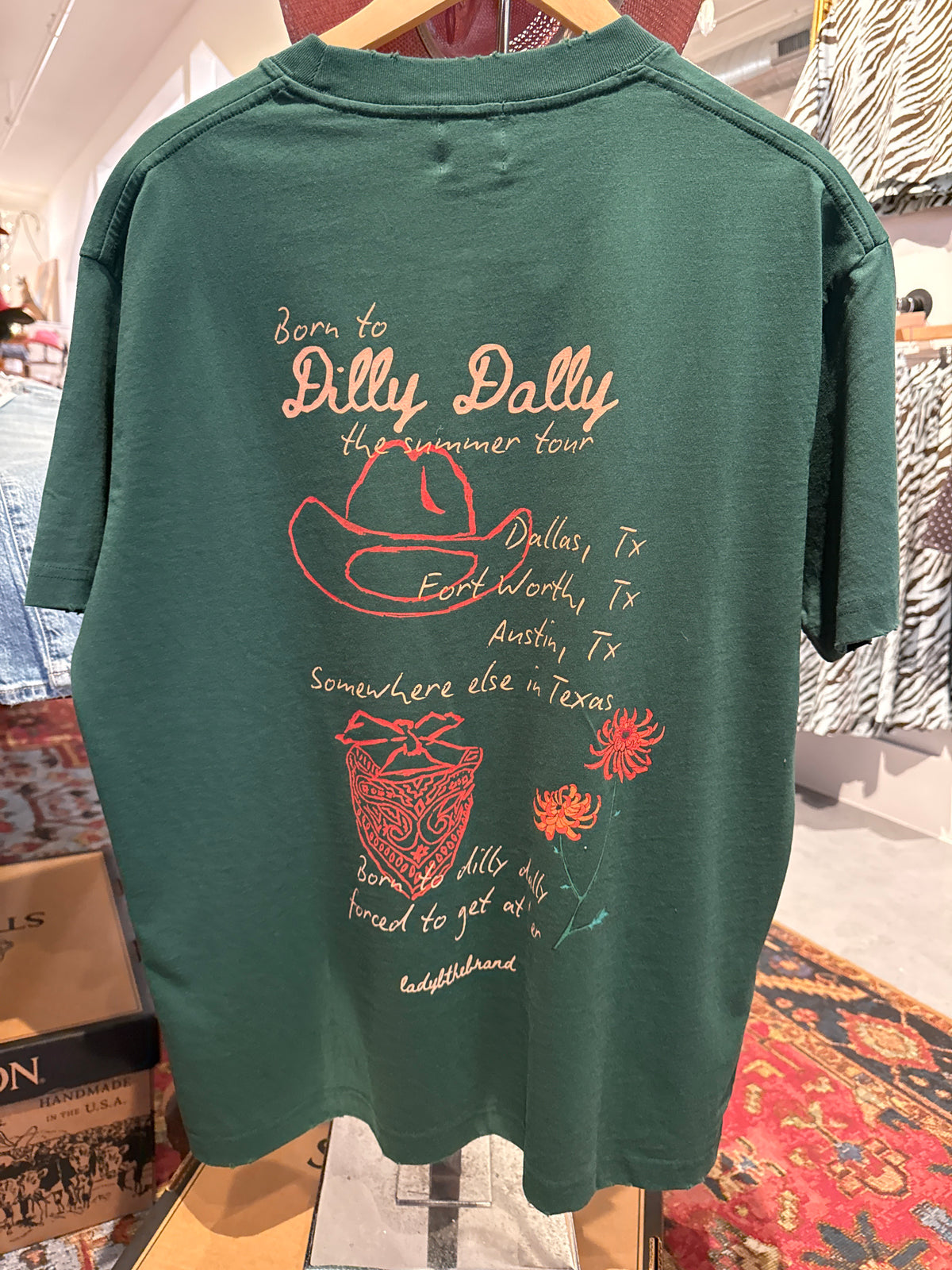 Dilly Dally Tee
