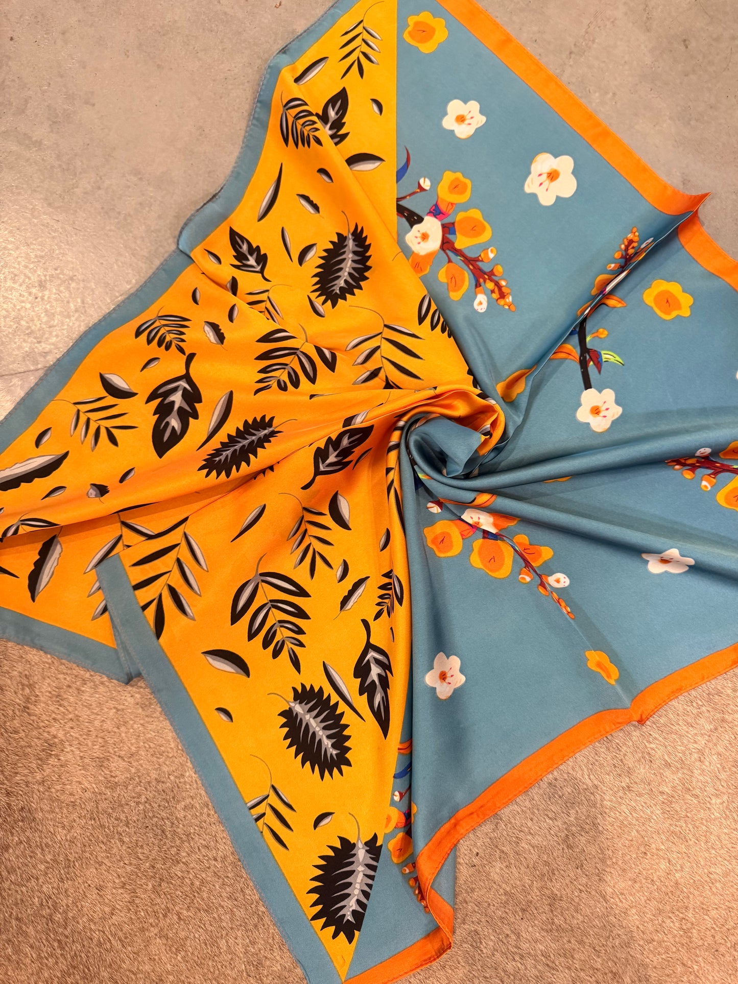 Island Orchard Scarf