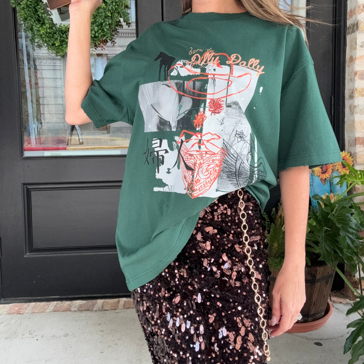 Dilly Dally Tee
