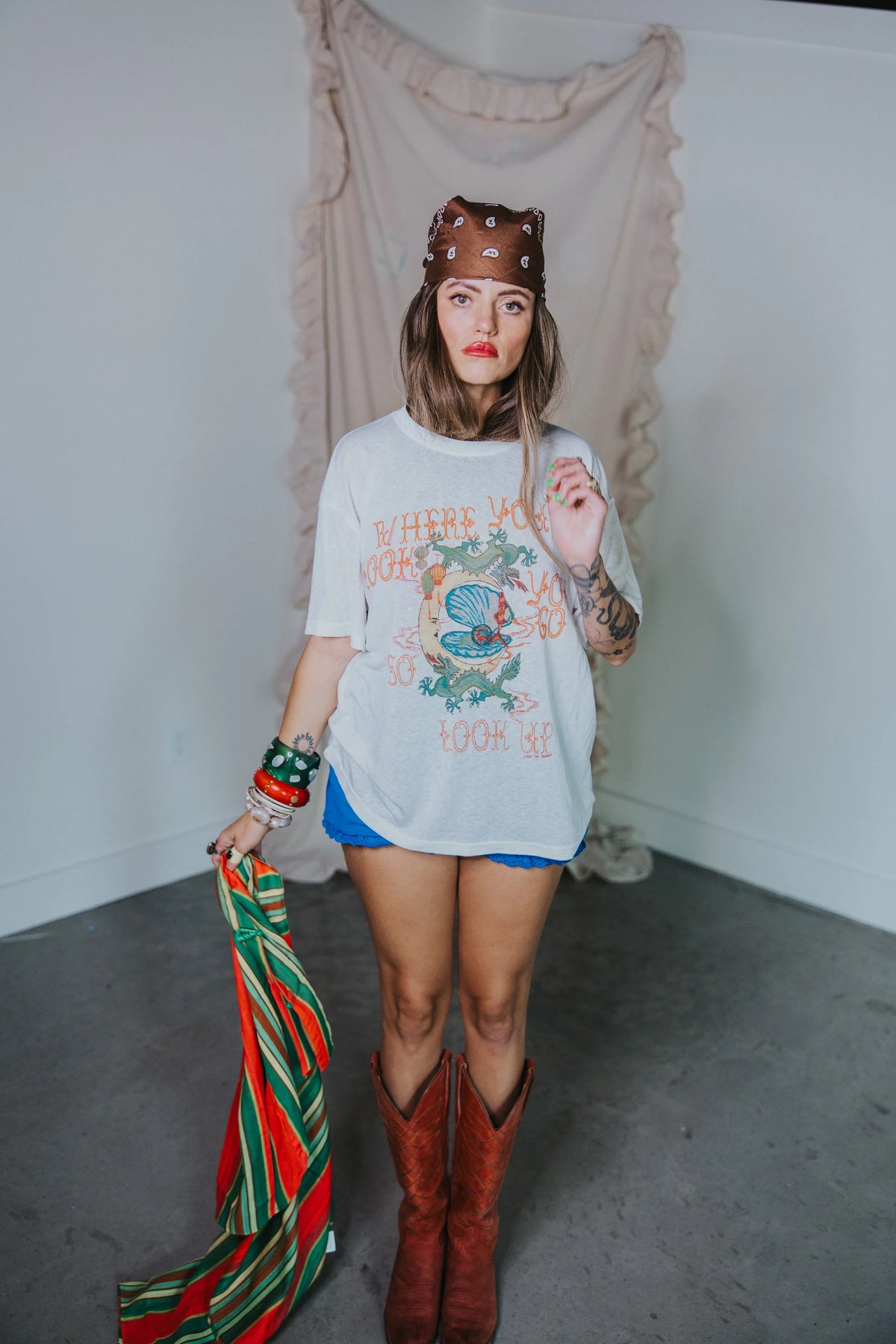 The Look Up Tee