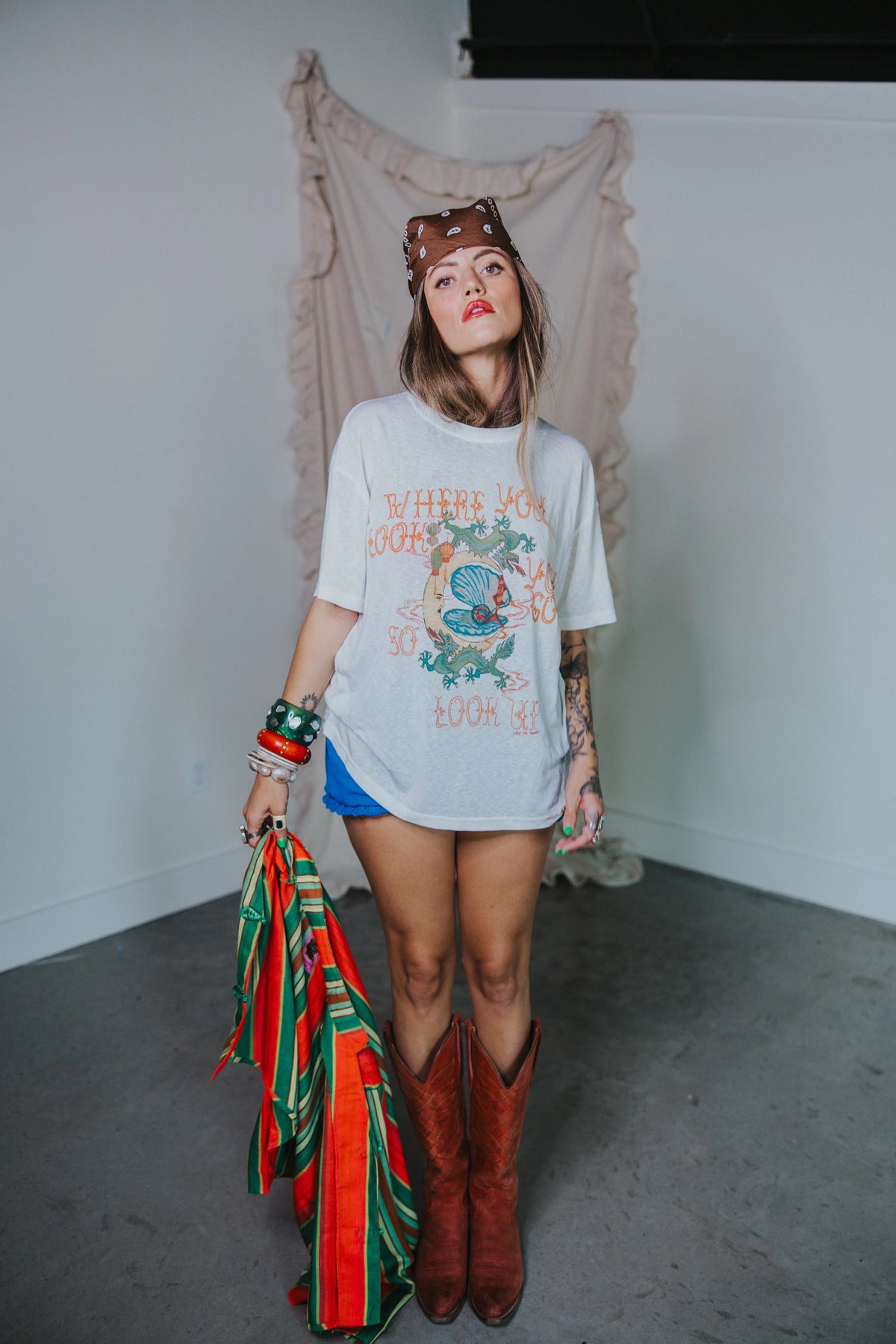 The Look Up Tee