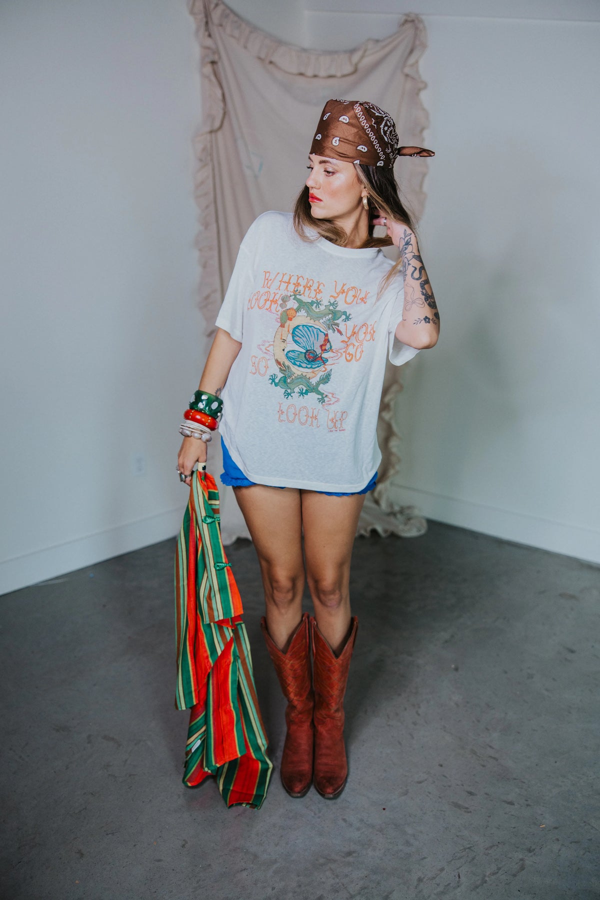 The Look Up Tee