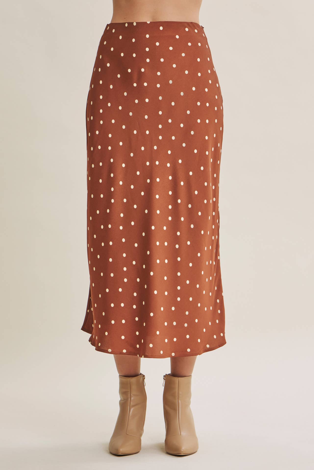 NOSTALGIC AND MODERN SATIN POLKA DOT BIAS MIDI SKIRT: CAMEL/BEIGE / L