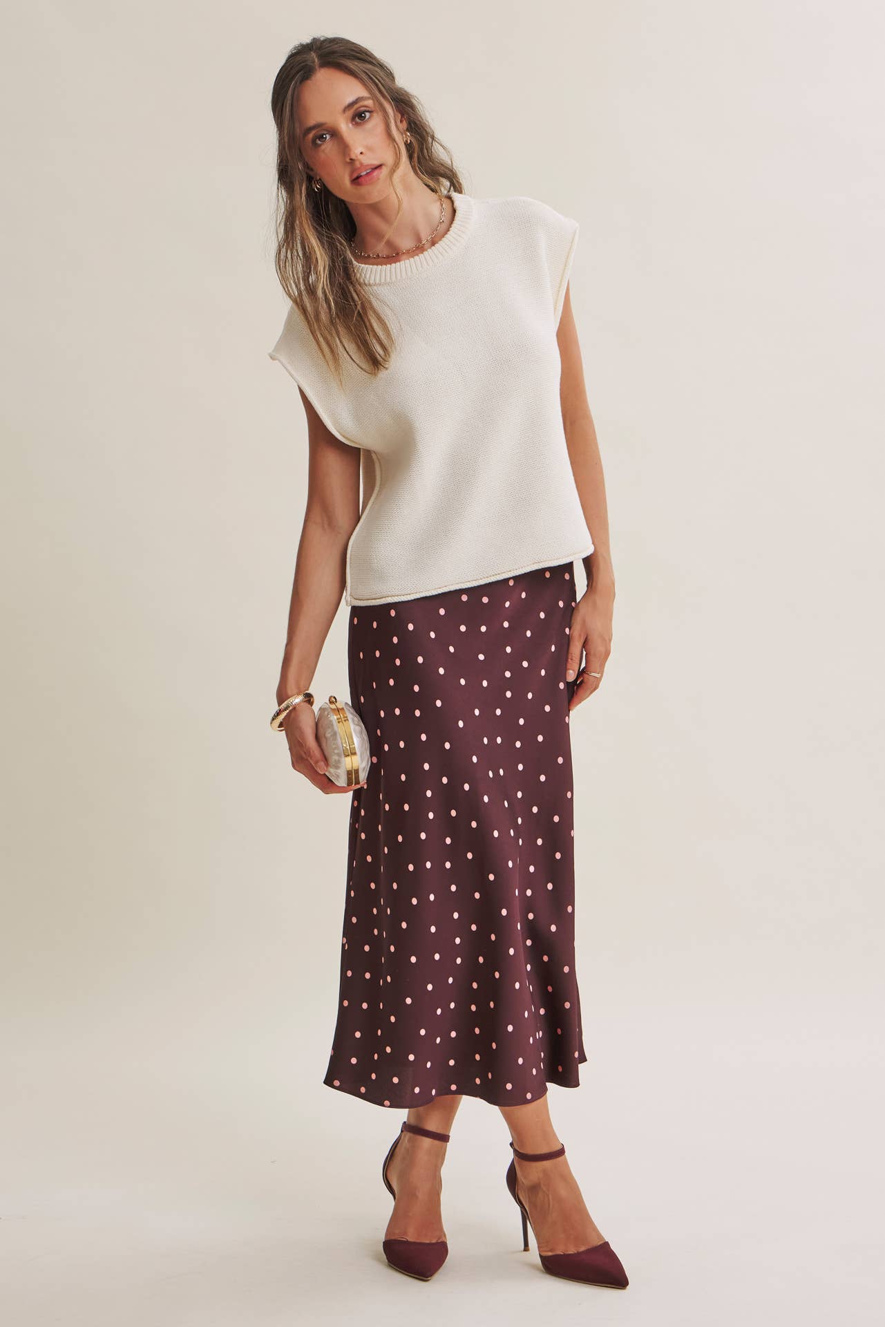 NOSTALGIC AND MODERN SATIN POLKA DOT BIAS MIDI SKIRT: CAMEL/BEIGE / L