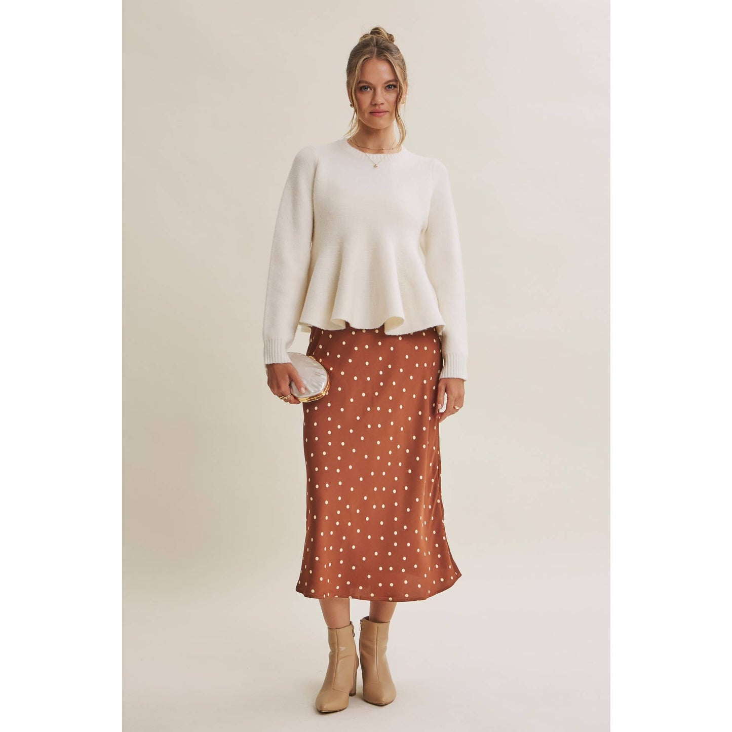 NOSTALGIC AND MODERN SATIN POLKA DOT BIAS MIDI SKIRT: CAMEL/BEIGE / M