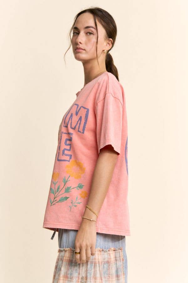 DREAM FREE FLORAL GRAPHIC MINERAL WASH TOP: Charcoal - L