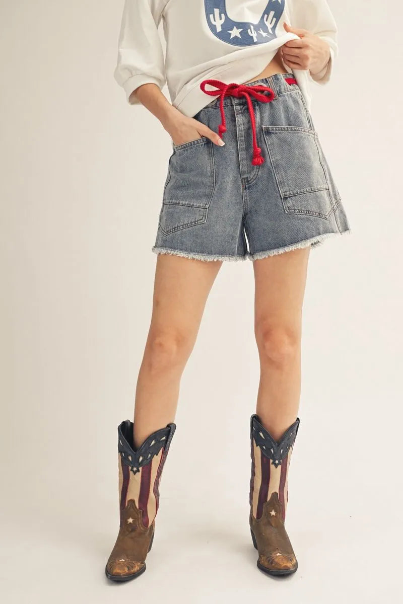 Washed Denim Frayed Hem Shorts w/Red Belt