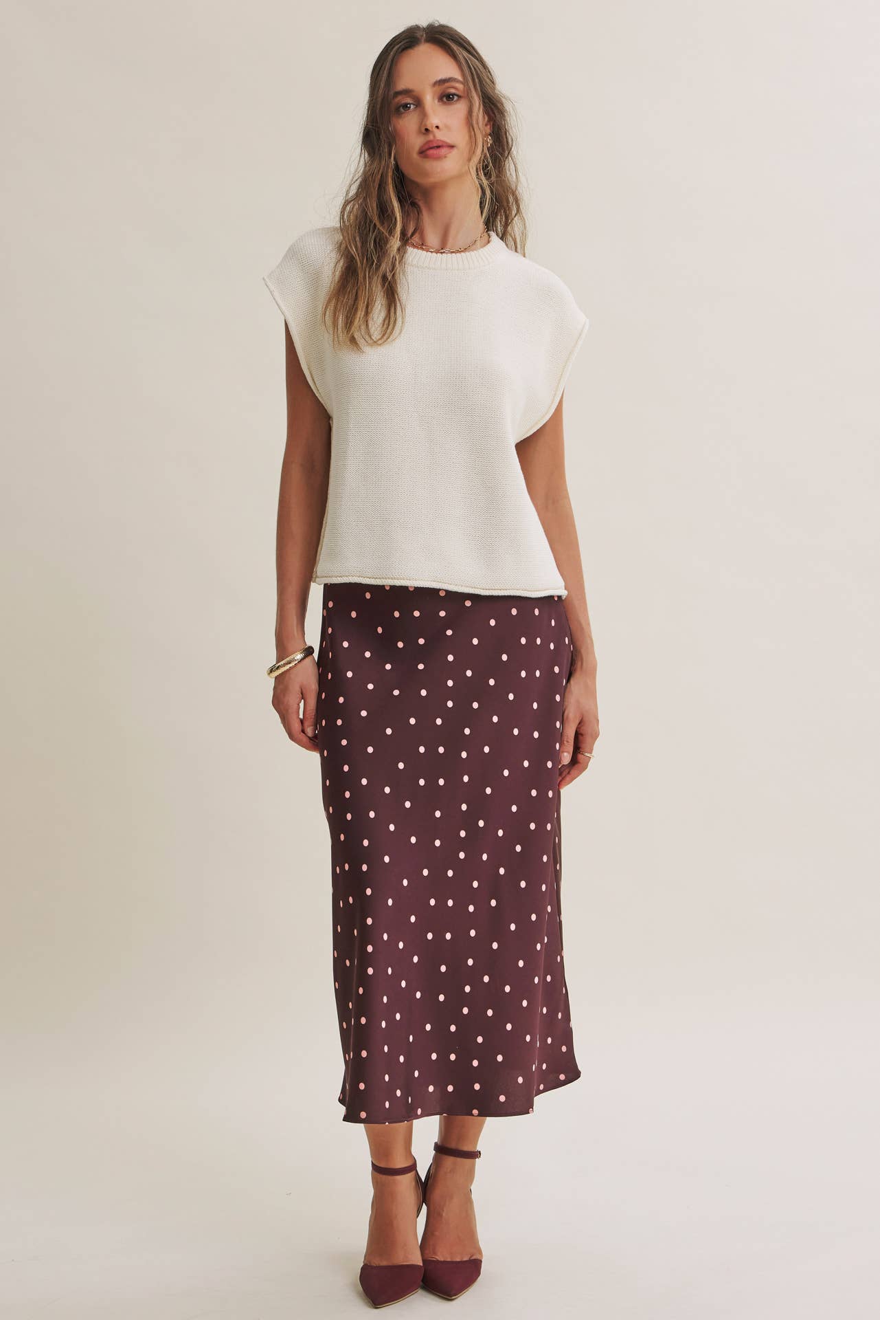 NOSTALGIC AND MODERN SATIN POLKA DOT BIAS MIDI SKIRT: CAMEL/BEIGE / L