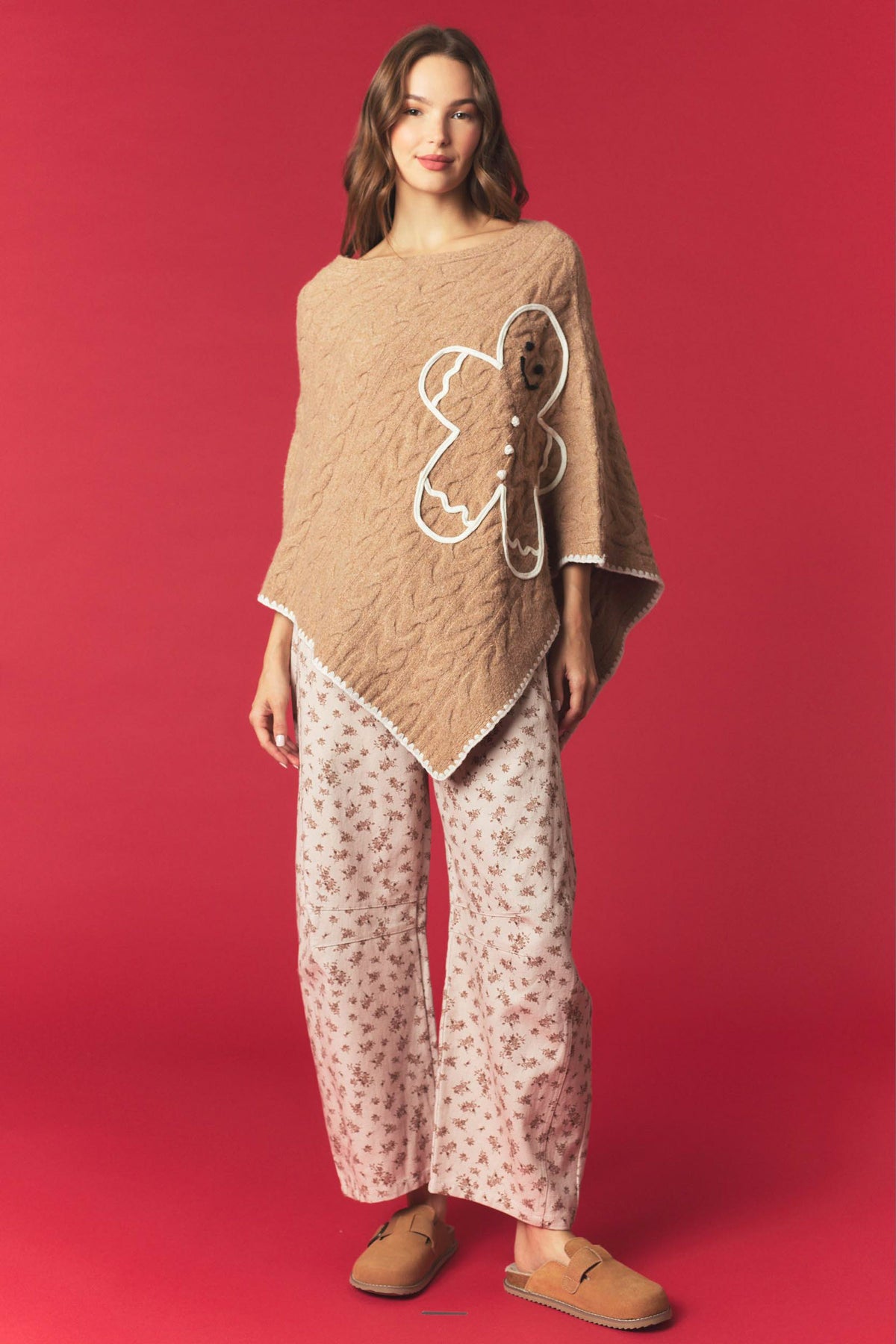 Gingerbread Wishes Cable Knit Cape – Light Taupe