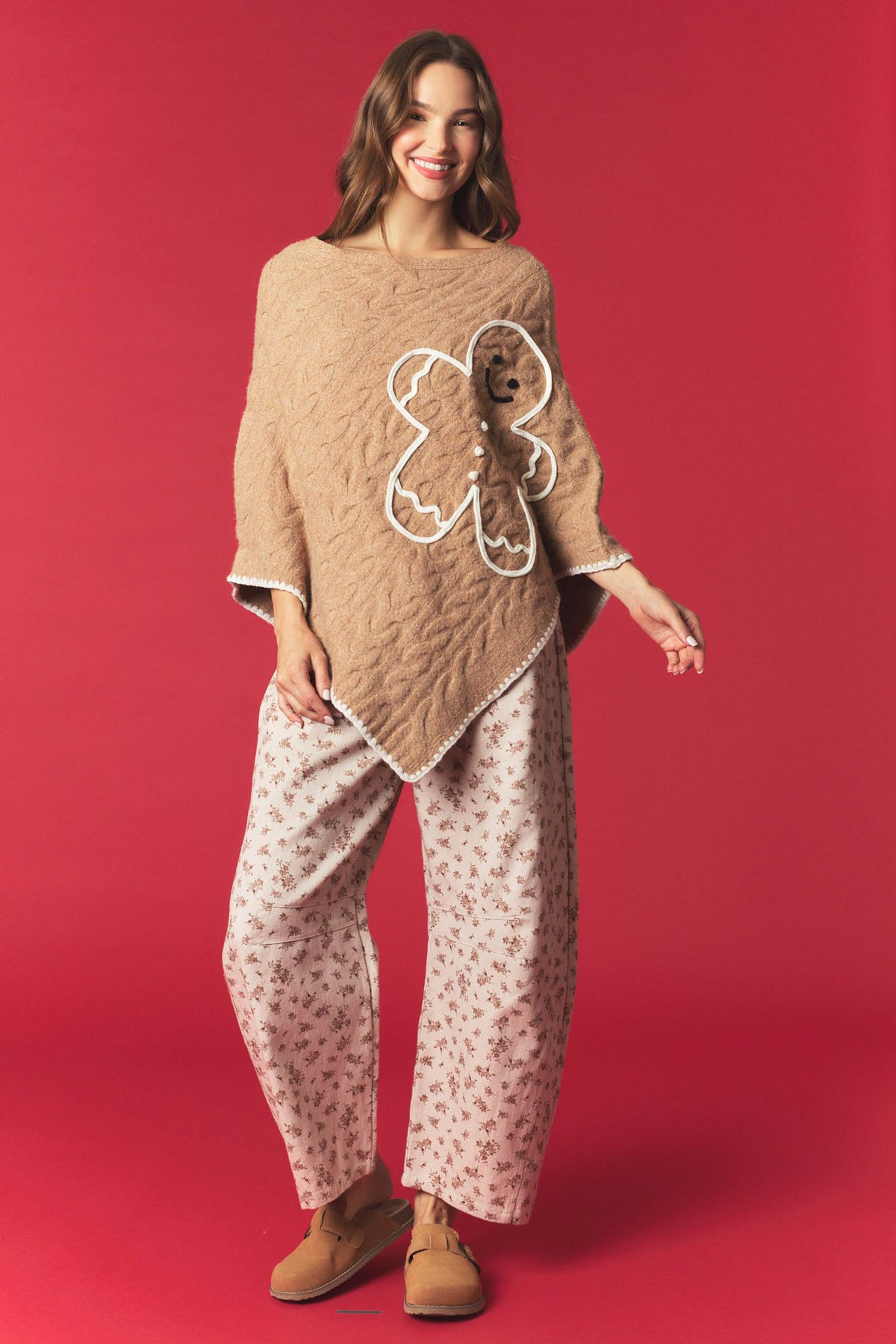 Gingerbread Wishes Cable Knit Cape – Light Taupe